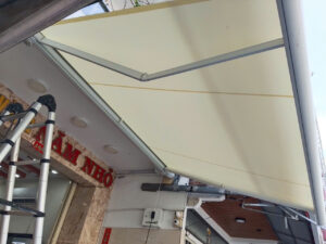 mái hiên tự động